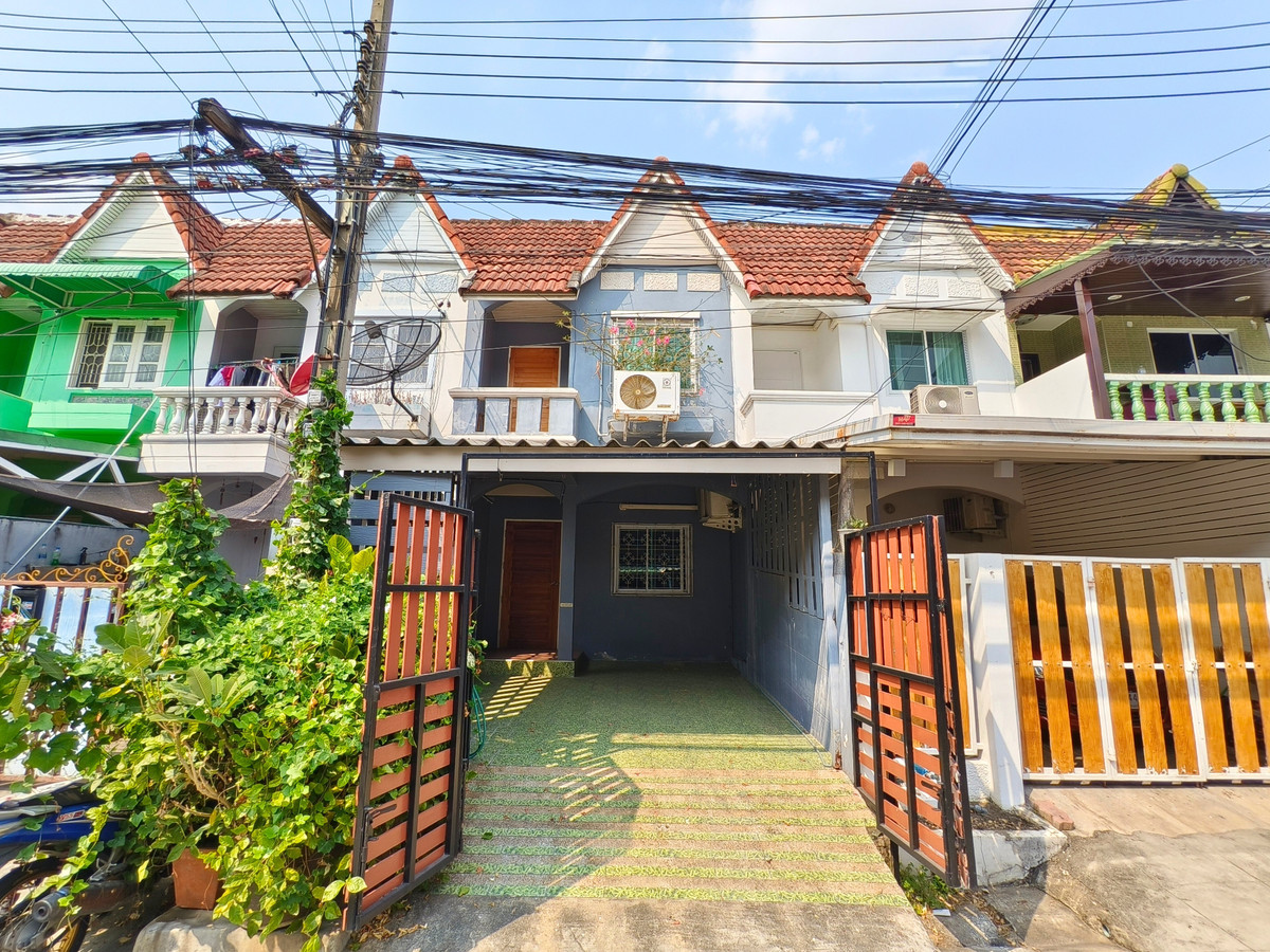 ขายทาวน์โฮมอ่อนนุช อุดมสุข : ขาย ทาวน์โฮม ซอยสุขุมวิท101/1 (ซอยวชิรธรรมสาธิต57) 10 นาทีถึง BTS ปุณณวิถี ไม่ต้องเสียค่าส่วนกลาง 16 ตร.ว. ทิศใต้ 2ห้องนอน 2ห้องน้ำ เข้า-ออกได้หลายทาง 