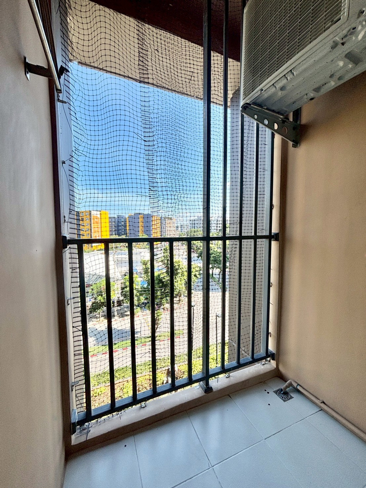 For RentCondoPathum Thani,Rangsit, Thammasat : D Condo Campus Resort Phase 1, available rooms, ready to move in.