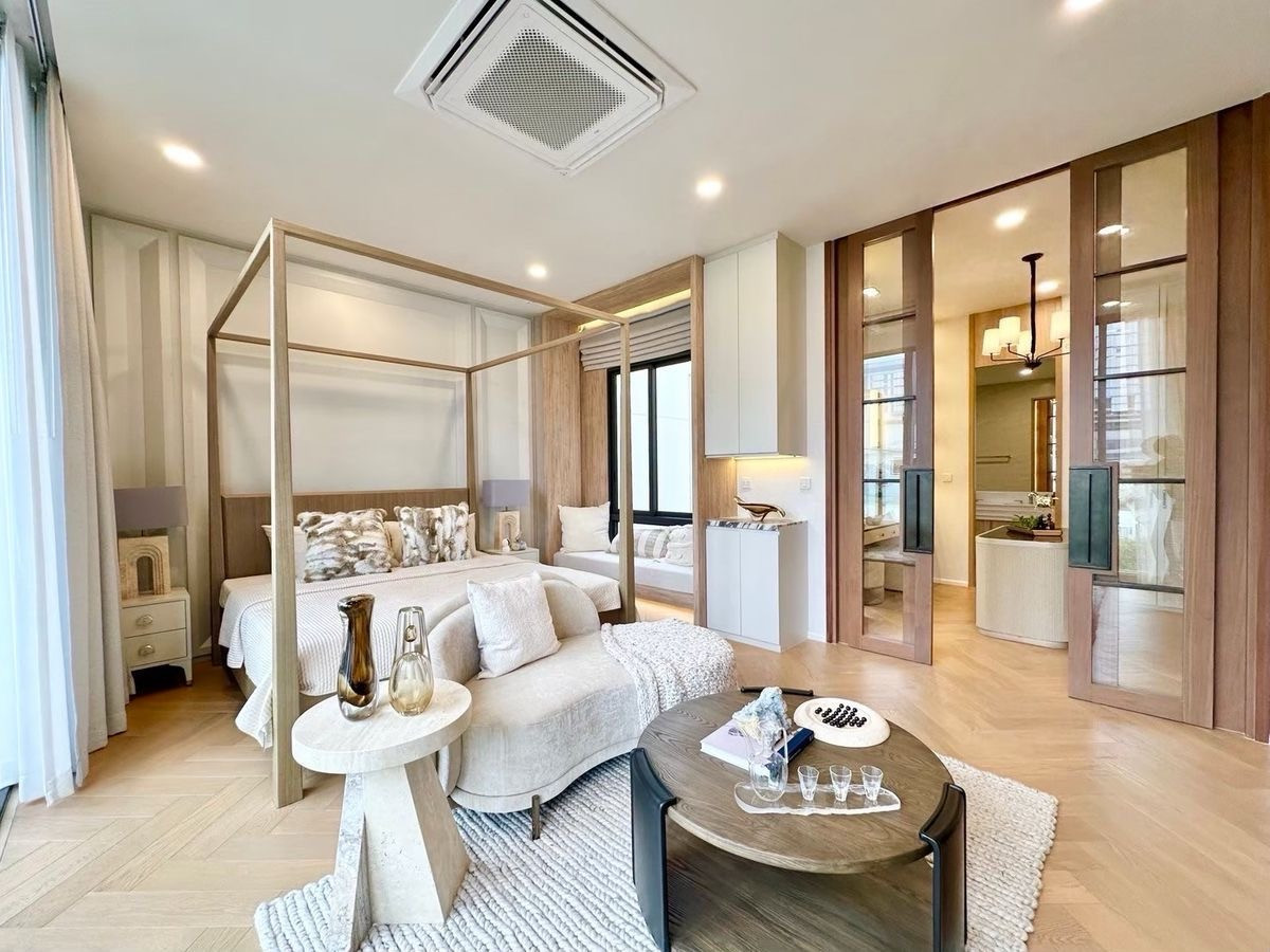 For SaleLadprao, Central Ladprao : 🏛️🏛️🏛️Mayfield Lane Ratchada–Ladprao size 399 Sq.m 5 bed 5 bath 4 parking special only 29.9 million baht, make an appointment to view the project 086-795-9997 (Jimmy)