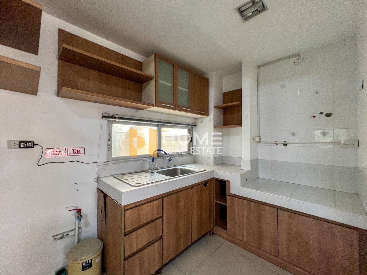 For RentTownhomePattanakan, Srinakarin : Baan Mai Rama 9 - Srinakarin / 3 Bedrooms (FOR RENT) BZD120