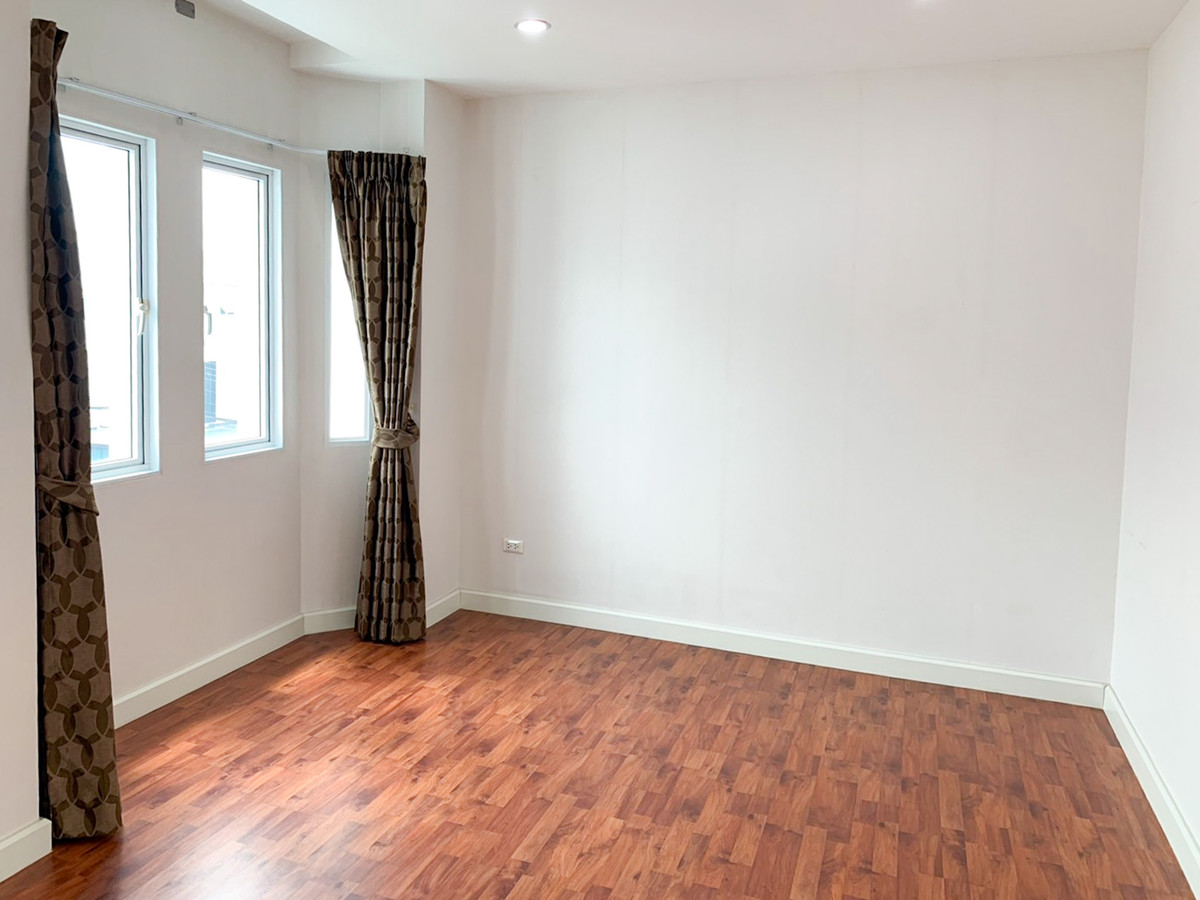 For SaleTownhomePinklao, Charansanitwong : Chuanchuen Charan 3 / 3 Bedrooms (For Sale), Chuanchuen Charan 3 / 3 Bedrooms (FOR SALE) BALL242