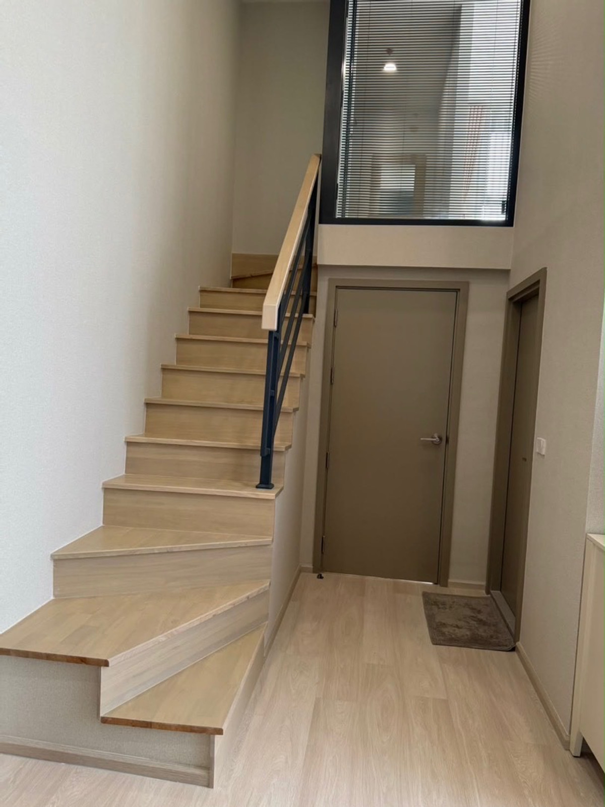 ให้เช่าคอนโดอารีย์ อนุสาวรีย์ : ⭐️Aspire Vibha - Victory⭐️Type Vertiplex 2นอน ห้องใหม่มาก พร้อมย้าย‼️