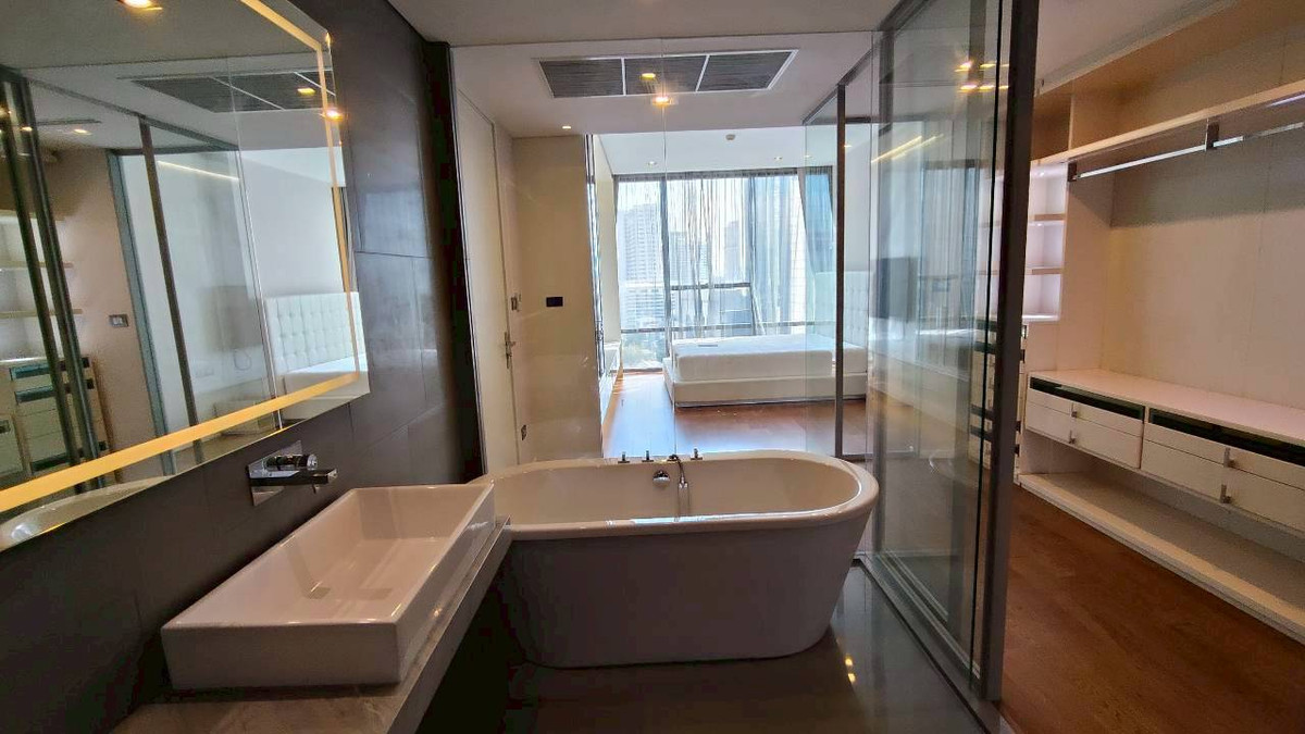 For RentCondoSathorn, Narathiwat : ✨🏙️ Ultra Luxury Condo for rent, The Bangkok Sathorn - next to BTS Surasak | Private Lift, high-end condo in Prime location 🚆 next to BTS Surasak + expressway, only 100 meters, convenient living in the heart of Sathorn, suitable for both residences and hi