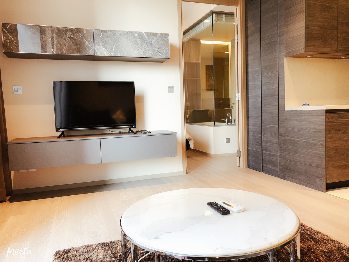 ให้เช่าคอนโดสุขุมวิท อโศก ทองหล่อ : BEST PRICE - 1 BEDROOM 52 SQ.M-  READY TO MOVE IN - CALL NOW 094-641-5974