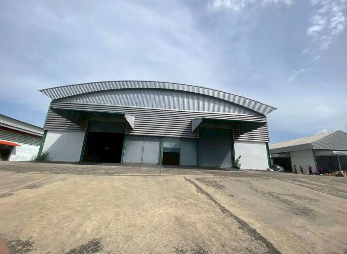 For RentWarehousePhutthamonthon, Salaya : Warehouse / factory for rent, Phutthamonthon Sai 5, size 1,800 square meters, Krathum Lom Subdistrict, Sam Phran District, Nakhon Pathom Province