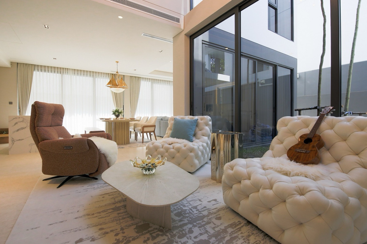 For RentHousePattanakan, Srinakarin : Super Luxury Pool Villa for Rent at The Urban Reserve Rama 9 Krungthepkreetha Fully Furnished