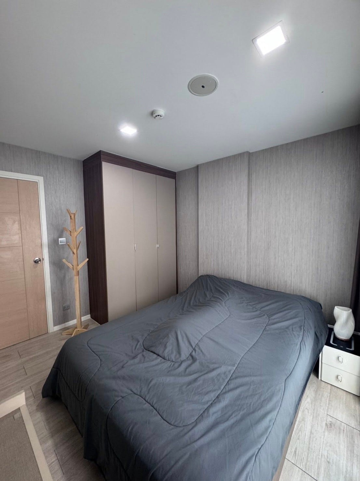 ให้เช่าคอนโดปทุมธานี รังสิต ธรรมศาสตร์ : ⭐️ให้เช่า Kave Condo 2ห้องนอน  ⭐️ ใกล้ ม.กรุงเทพที่สุด เดินไปเรียนได้เลย👍 ราคาดีมาก📞โทรหาพี่แคทเลย 091-7503016