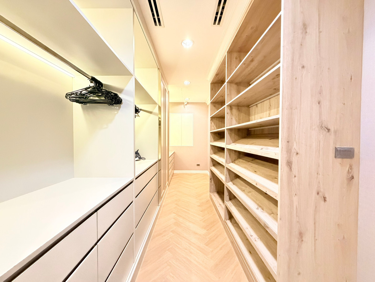 For RentHouseSukhumvit, Asoke, Thonglor : ✨ RARE ITEM Luxury house, prime location | Super Luxury level functions