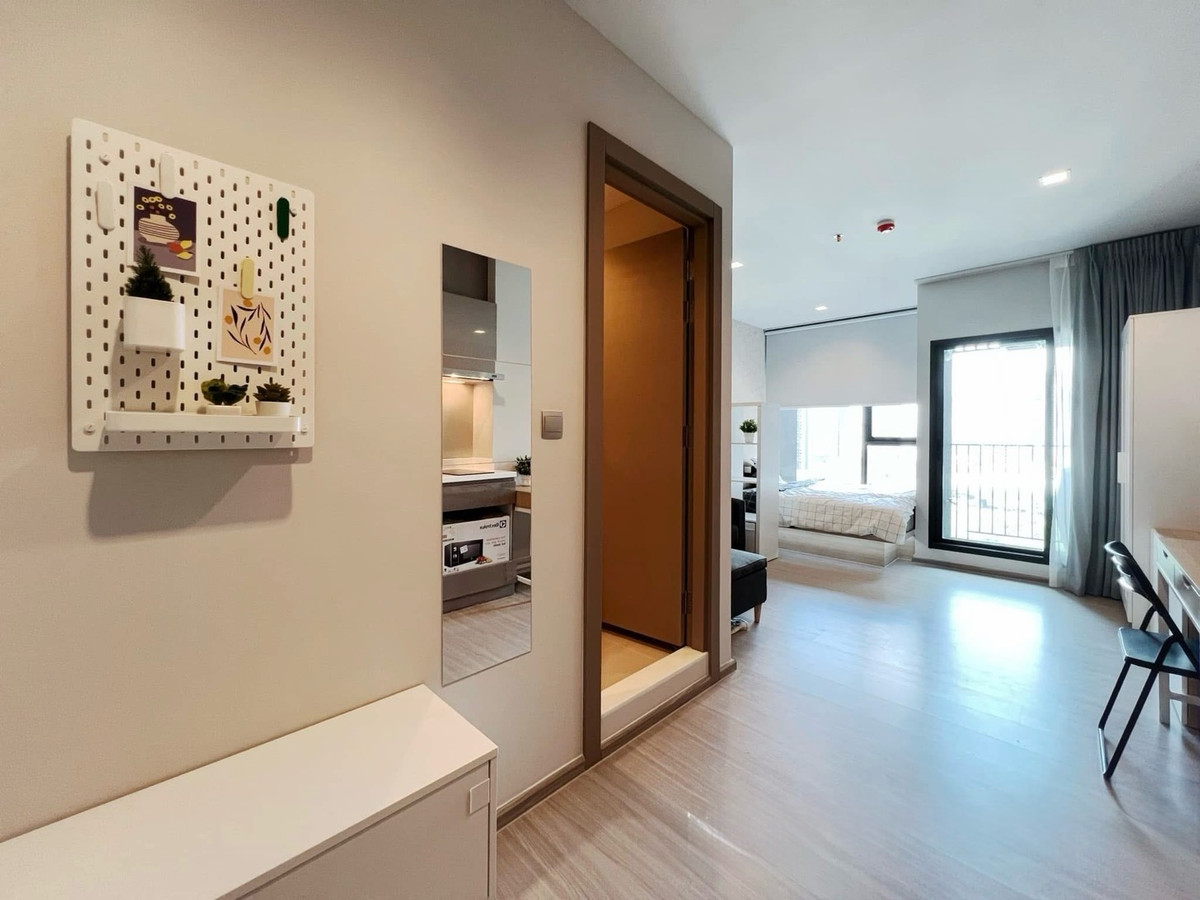 ให้เช่าคอนโดพระราม 9 เพชรบุรีตัดใหม่ RCA : 🔥 [ ให้เช่า ] [ Life Asoke - Rama 9 ] - ห้องสตูดิโอมือ 1 ทั้งห้อง เฟอร์ครบ ชั้นสูง ห่าง มศว เพียง 1 สถานี พร้อมอยู่ เพียง 16,000!!! 👍 (English Below) LC0084