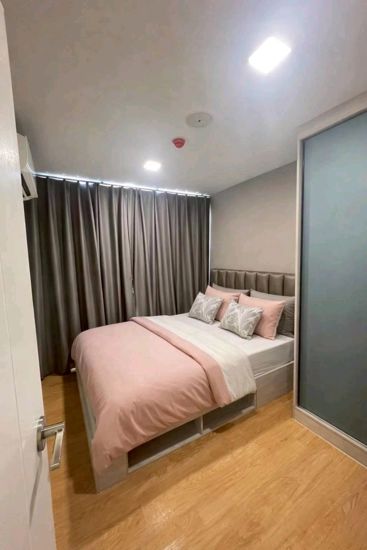 ให้เช่าคอนโดปทุมธานี รังสิต ธรรมศาสตร์ : ให้เช่าคอนโด Atmoz Kanaal Rangsit ห้องสวย เฟอร์ครบ 