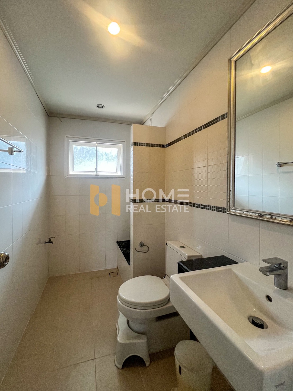 For RentHouseLadkrabang, Suwannaphum Airport : Supalai Gardenville Krungthep Kreetha New Road - Motorway / 4 Bedrooms (FOR RENT), Supalai Garden Ville Krung Thep Kritha - Motorway / 4 Bedrooms (FOR RENT) BZD121