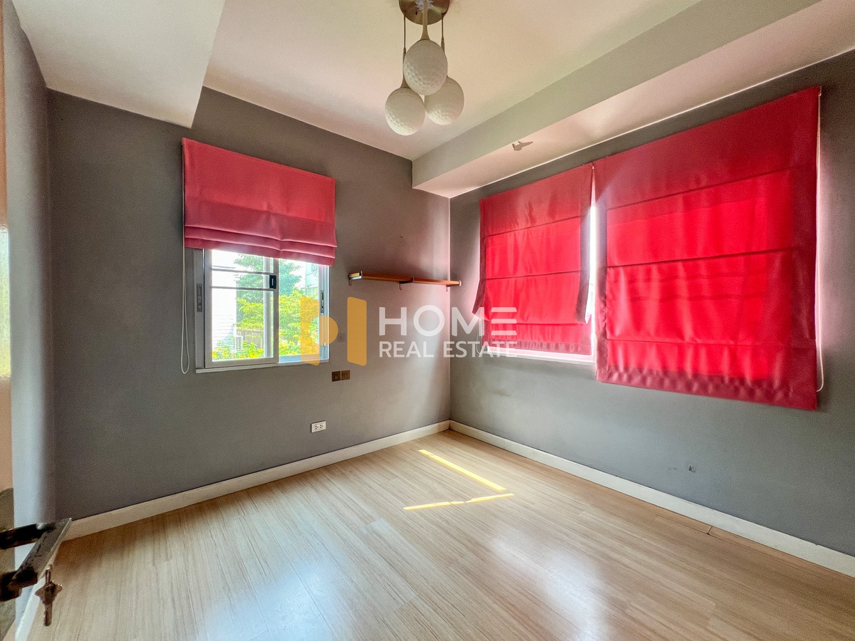 For SaleTownhomePattanakan, Srinakarin : New Baan Rama 9 - Srinakarin / 3 Bedrooms (FOR SALE) BZD120