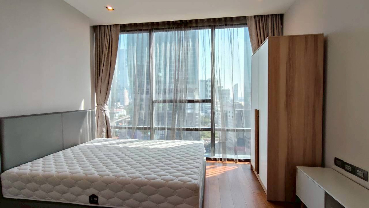 For RentCondoSathorn, Narathiwat : ✨🏙️ Ultra Luxury Condo for rent, The Bangkok Sathorn - next to BTS Surasak | Private Lift, high-end condo in Prime location 🚆 next to BTS Surasak + expressway, only 100 meters, convenient living in the heart of Sathorn, suitable for both residences and hi