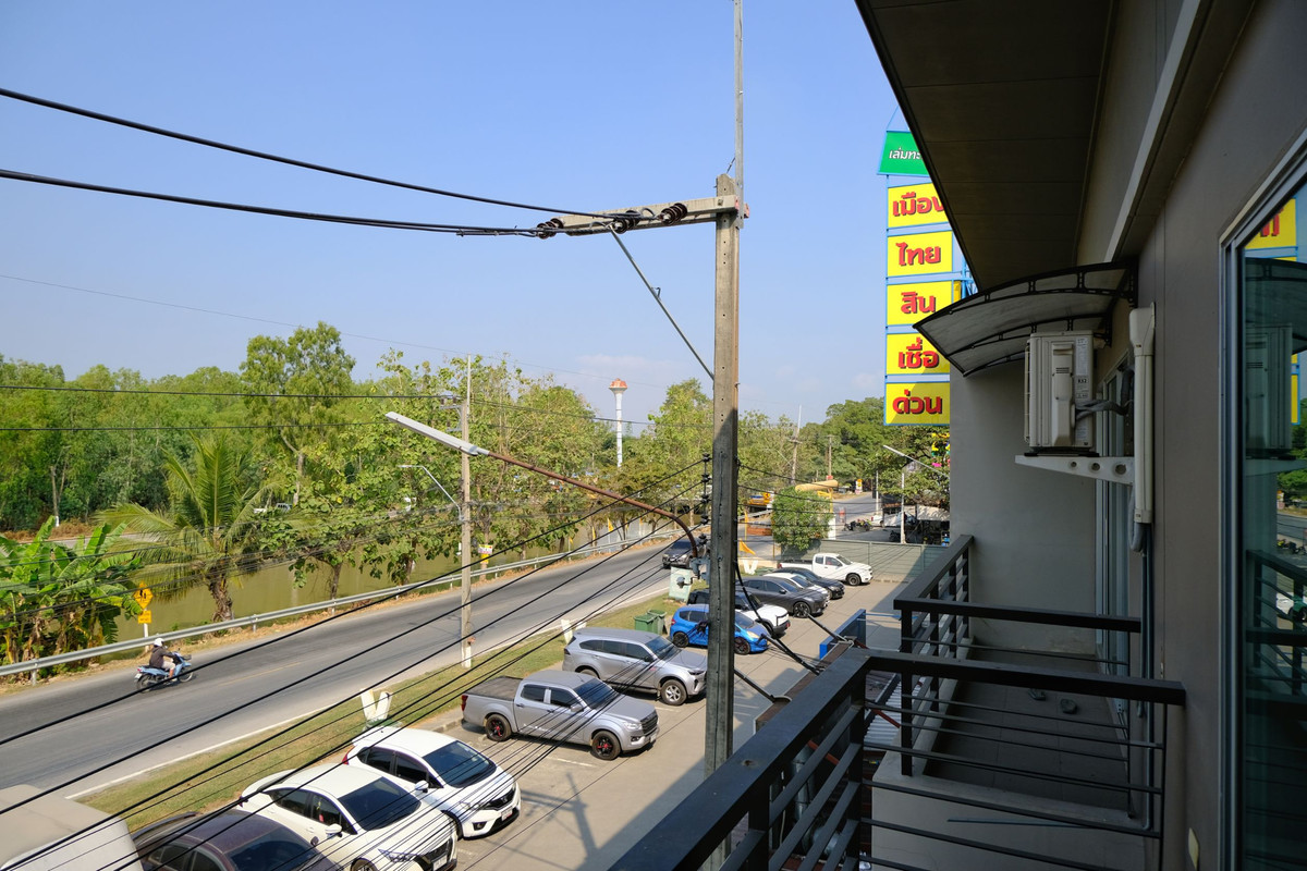 ขายอาคารพาณิชย์ปทุมธานี รังสิต ธรรมศาสตร์ : 95199 - ขายด่วน ตึกแถว 2.5 ชั้น ทำเลทอง หน้าหมู่บ้าน วี วิลเลจ 2 คลองหลวง คลองสอง