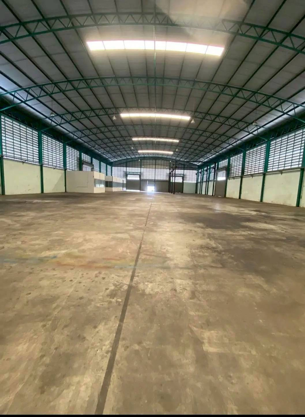 For RentWarehousePhutthamonthon, Salaya : Warehouse / factory for rent, Phutthamonthon Sai 5, size 1,800 square meters, Krathum Lom Subdistrict, Sam Phran District, Nakhon Pathom Province
