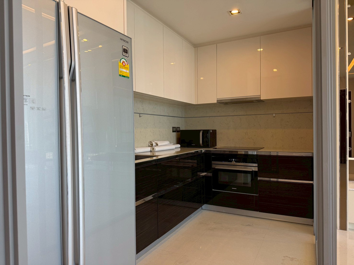 For RentCondoSathorn, Narathiwat : ✨🏙️ Ultra Luxury Condo for rent, The Bangkok Sathorn - next to BTS Surasak | Private Lift, high-end condo in Prime location 🚆 next to BTS Surasak + expressway, only 100 meters, convenient living in the heart of Sathorn, suitable for both residences and hi