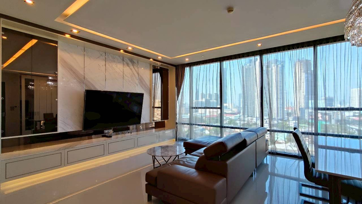 For RentCondoSathorn, Narathiwat : ✨🏙️ Ultra Luxury Condo for rent, The Bangkok Sathorn - next to BTS Surasak | Private Lift, high-end condo in Prime location 🚆 next to BTS Surasak + expressway, only 100 meters, convenient living in the heart of Sathorn, suitable for both residences and hi