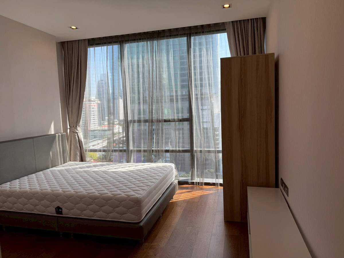 For RentCondoSathorn, Narathiwat : ✨🏙️ Ultra Luxury Condo for rent, The Bangkok Sathorn - next to BTS Surasak | Private Lift, high-end condo in Prime location 🚆 next to BTS Surasak + expressway, only 100 meters, convenient living in the heart of Sathorn, suitable for both residences and hi