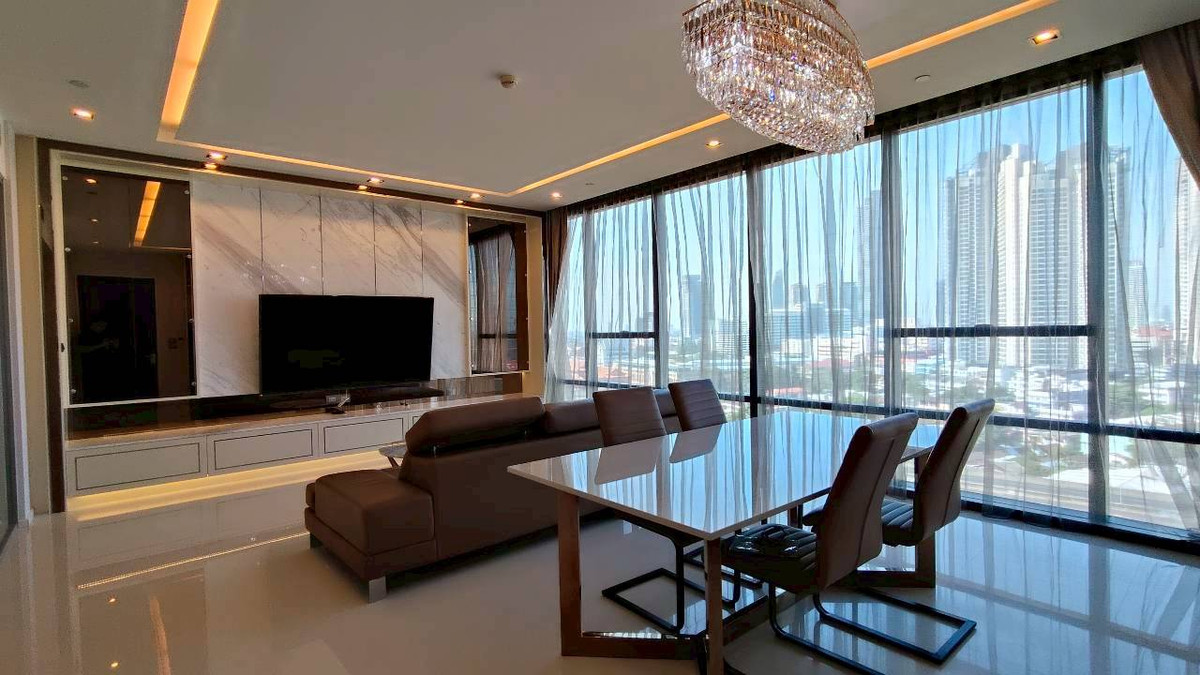 For RentCondoSathorn, Narathiwat : ✨🏙️ Ultra Luxury Condo for rent, The Bangkok Sathorn - next to BTS Surasak | Private Lift, high-end condo in Prime location 🚆 next to BTS Surasak + expressway, only 100 meters, convenient living in the heart of Sathorn, suitable for both residences and hi
