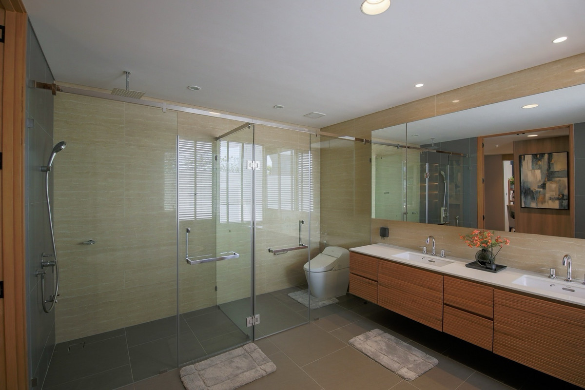 For RentHousePattanakan, Srinakarin : Super Luxury Pool Villa for Rent at The Urban Reserve Rama 9 Krungthepkreetha Fully Furnished