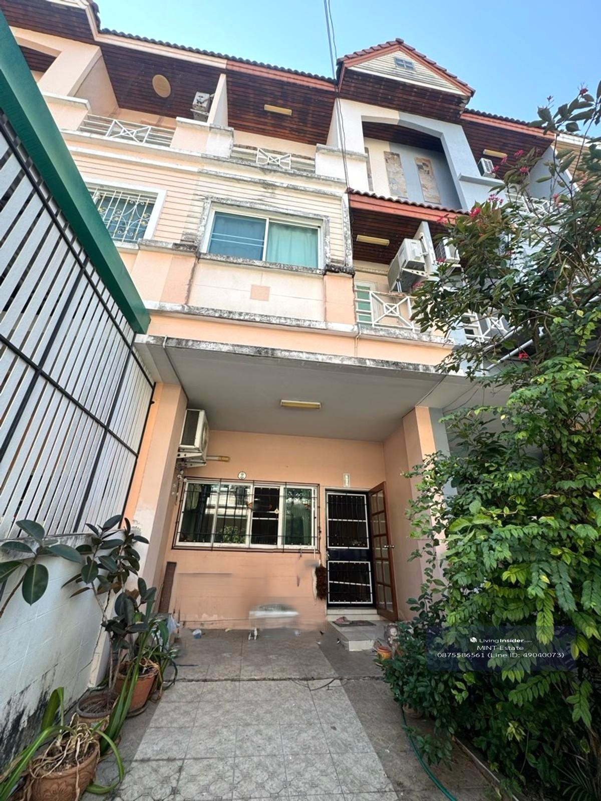 ขายทาวน์โฮมนวมินทร์ รามอินทรา : 🏡 บ้านพร้อมอยู่ ทาวน์โฮม 3 ชั้น – หมู่บ้าน ปริญลักษณ์ แจ่มจันทร์ | 4 ห้องนอน | 3 ห้องน้ำ 