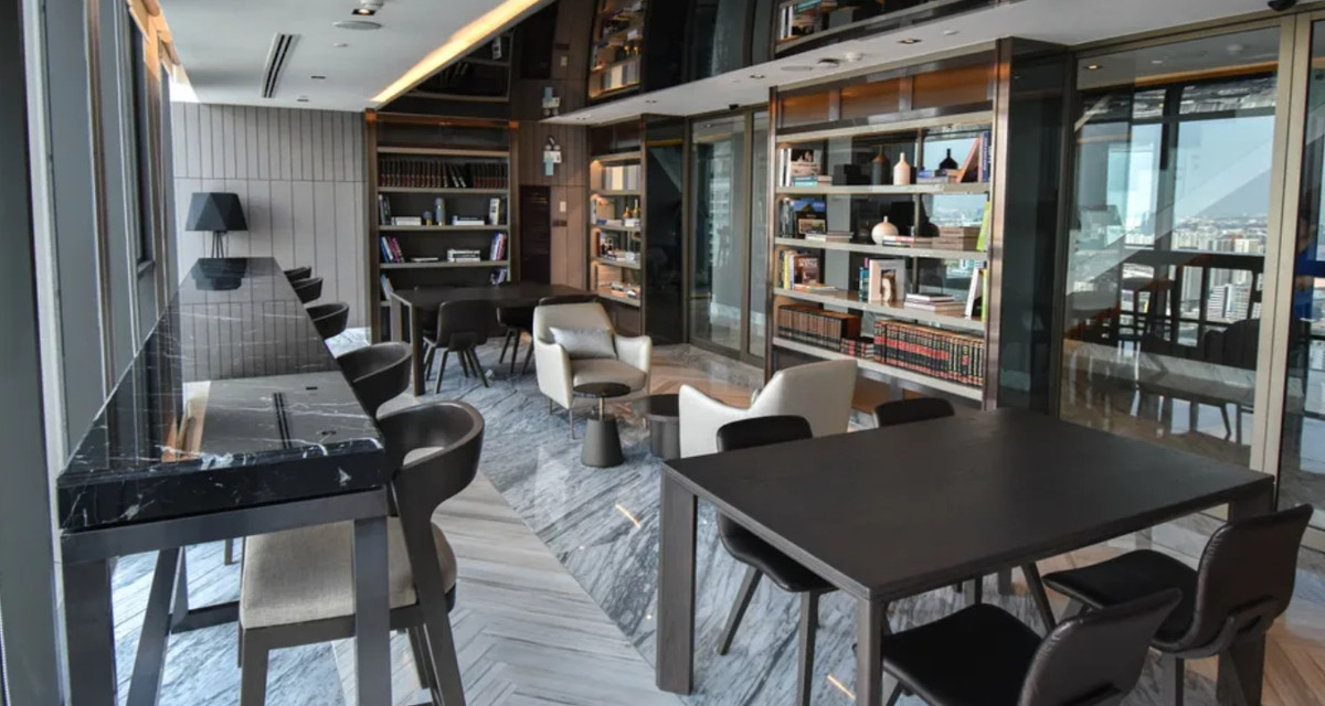 For SaleCondoRama9, Petchburi, RCA : ✨ For Sale : The Esse at Singha Complex Condo ✨ 💰 Only 108,000,000 THB