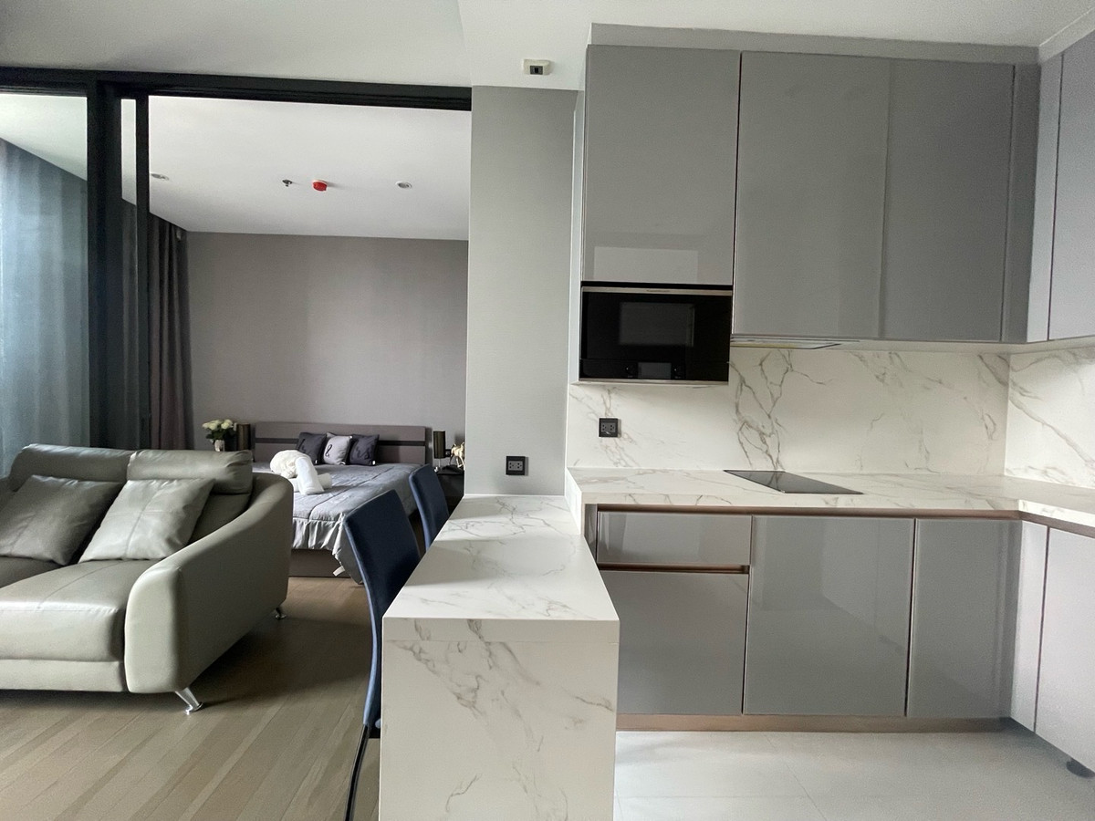 ให้เช่าคอนโดพระราม 9 เพชรบุรีตัดใหม่ RCA : FOR RENT - 1 BEDROOM 35 SQ.M-  READY TO MOVE IN - CALL NOW 094-641-5974