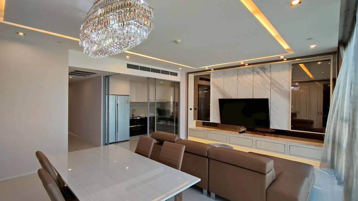 For RentCondoSathorn, Narathiwat : ✨🏙️ Ultra Luxury Condo for rent, The Bangkok Sathorn - next to BTS Surasak | Private Lift, high-end condo in Prime location 🚆 next to BTS Surasak + expressway, only 100 meters, convenient living in the heart of Sathorn, suitable for both residences and hi