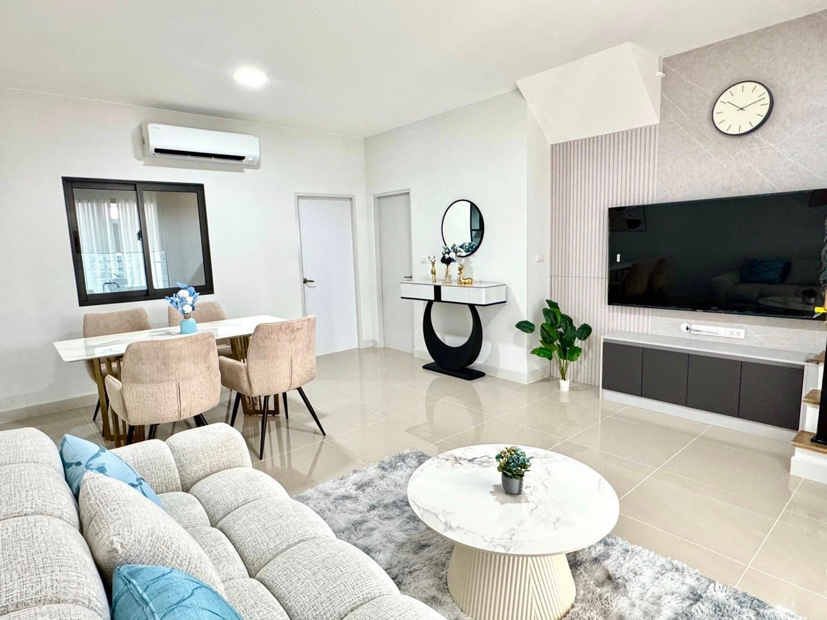 For RentTownhomeBangna, Bearing, Lasalle : K-6713 For rent! Beautiful house, ready to move in, separate kitchen, Townhome Pleno Sukhumvit Bangna 3, near Mega Bangna.