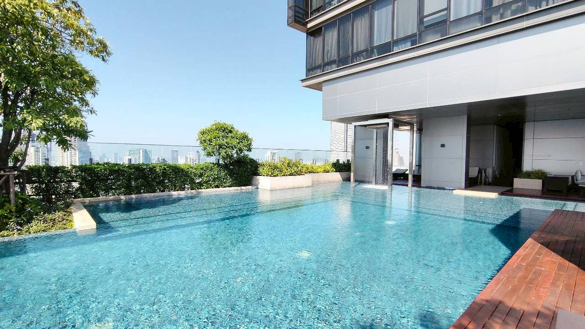 For RentCondoSathorn, Narathiwat : ✨🏙️ Ultra Luxury Condo for rent, The Bangkok Sathorn - next to BTS Surasak | Private Lift, high-end condo in Prime location 🚆 next to BTS Surasak + expressway, only 100 meters, convenient living in the heart of Sathorn, suitable for both residences and hi