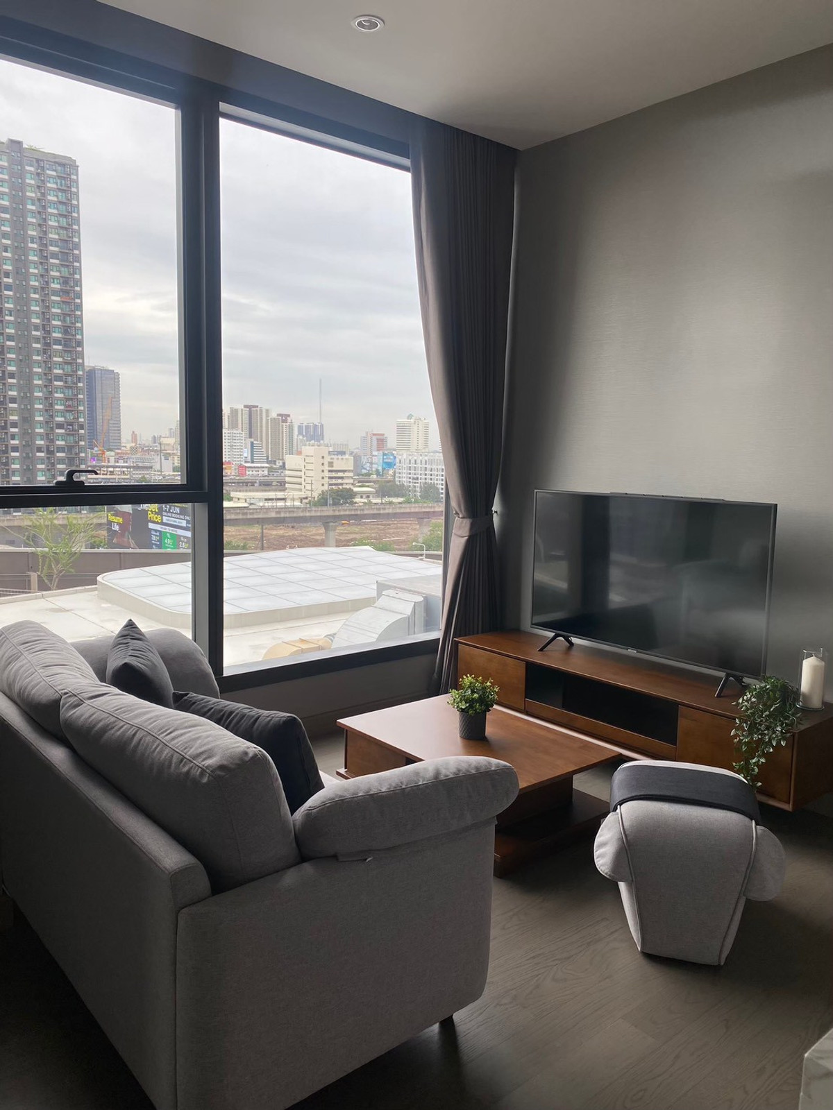 ให้เช่าคอนโดพระราม 9 เพชรบุรีตัดใหม่ RCA : FOR RENT - 1 BEDROOM 48 SQ.M-  READY TO MOVE IN - CALL NOW 094-641-5974