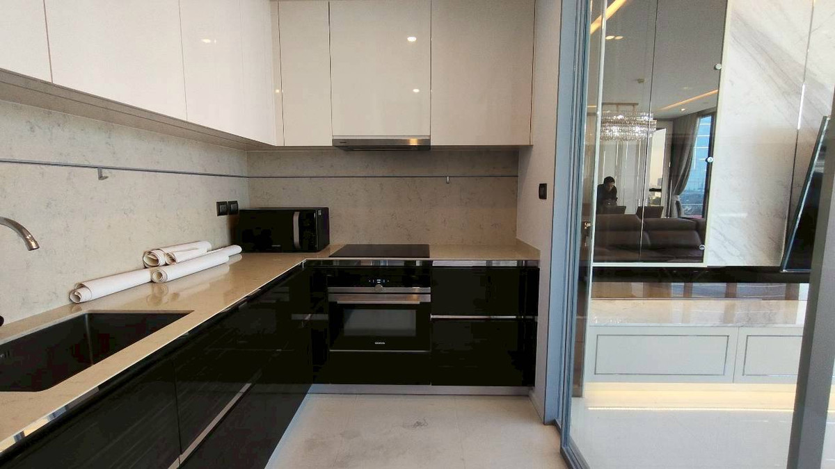 For RentCondoSathorn, Narathiwat : ✨🏙️ Ultra Luxury Condo for rent, The Bangkok Sathorn - next to BTS Surasak | Private Lift, high-end condo in Prime location 🚆 next to BTS Surasak + expressway, only 100 meters, convenient living in the heart of Sathorn, suitable for both residences and hi