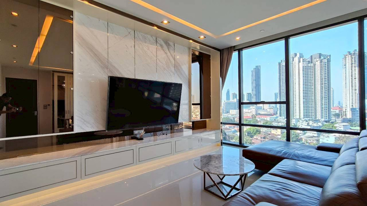 For RentCondoSathorn, Narathiwat : ✨🏙️ Ultra Luxury Condo for rent, The Bangkok Sathorn - next to BTS Surasak | Private Lift, high-end condo in Prime location 🚆 next to BTS Surasak + expressway, only 100 meters, convenient living in the heart of Sathorn, suitable for both residences and hi