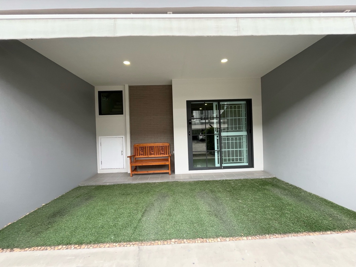 For SaleTownhomeBangna, Bearing, Lasalle : 2-story townhome for sale