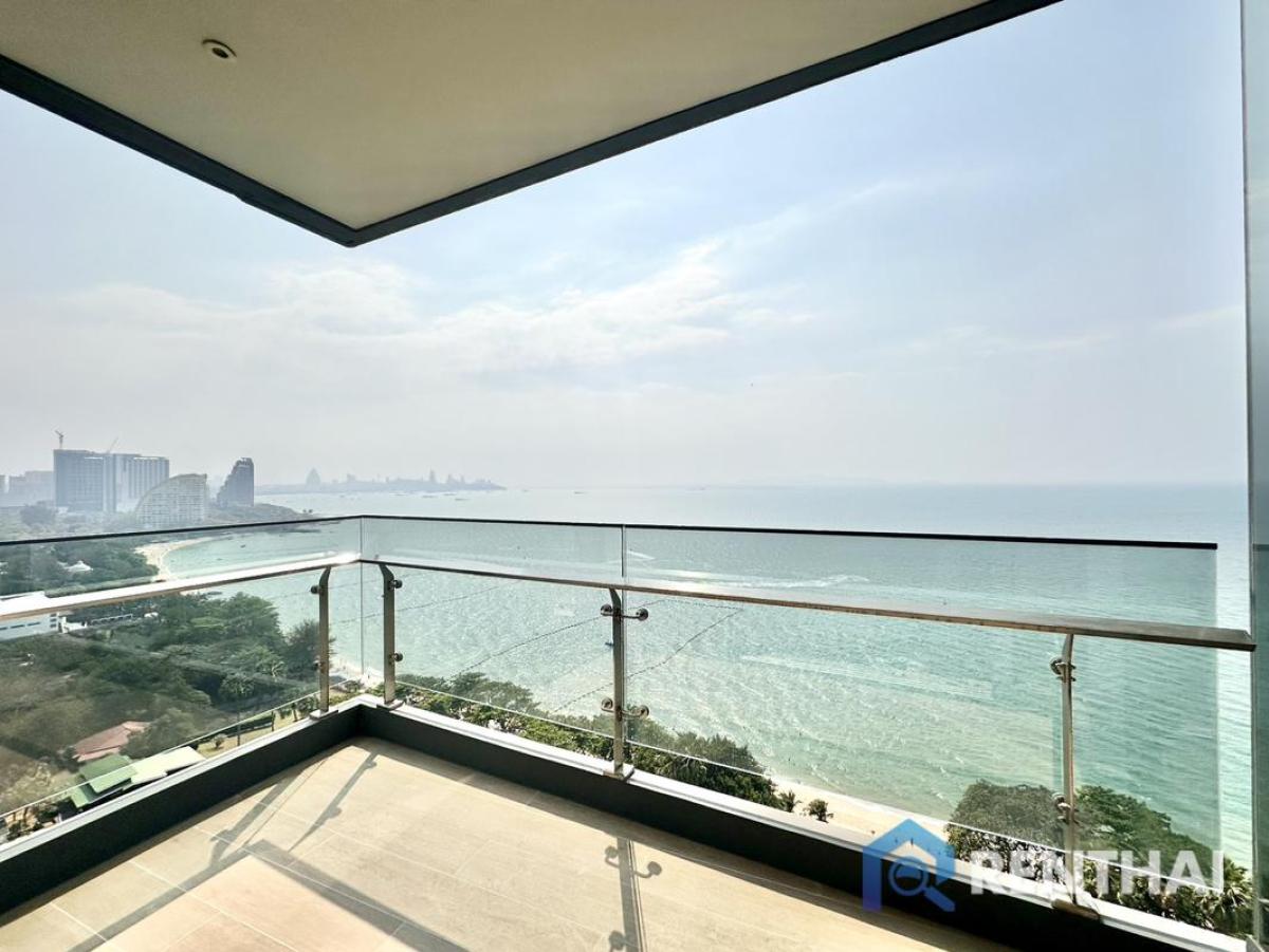 For SaleCondoPattaya, Bangsaen, Chonburi : Arom Wongamat Iconic Ultra-Luxury 2-Bedroom Corner Residence on High Floor – A Rare Find