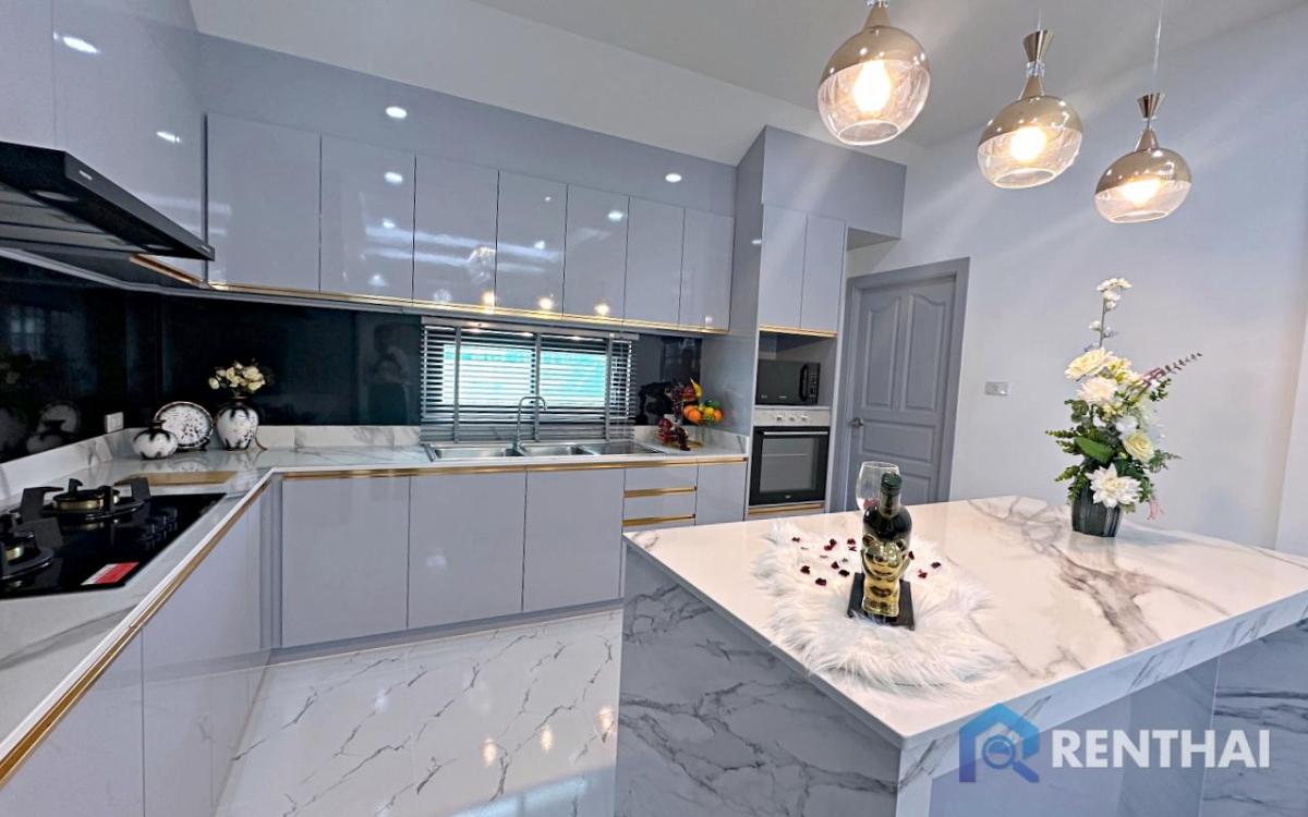 ขายบ้านพัทยา บางแสน ชลบุรี สัตหีบ : บ้านเดี่ยวหลังมุมพร้อมสระว่ายน้ำ – หมู่บ้านอิมเพรส ซอยสยามคันทรีคลับ