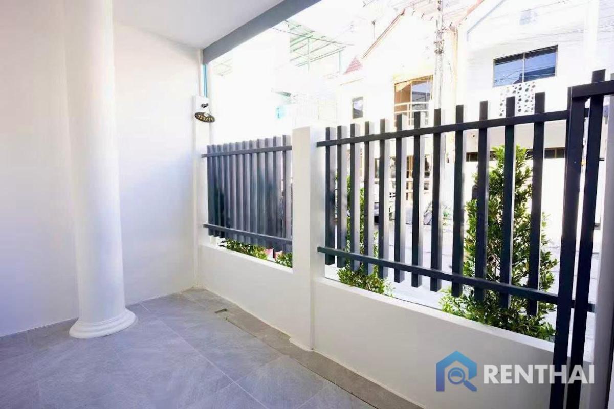 For SaleTownhomePattaya, Bangsaen, Chonburi : Twinhouse for sale city side