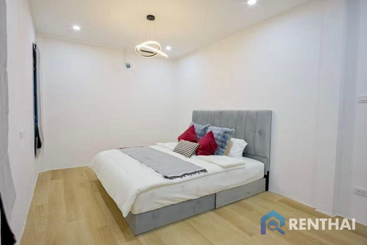 For SaleTownhomePattaya, Bangsaen, Chonburi : Twinhouse for sale city side