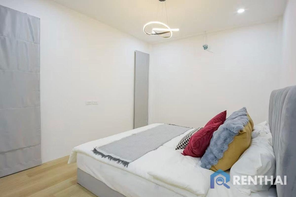 For SaleTownhomePattaya, Bangsaen, Chonburi : Twinhouse for sale city side