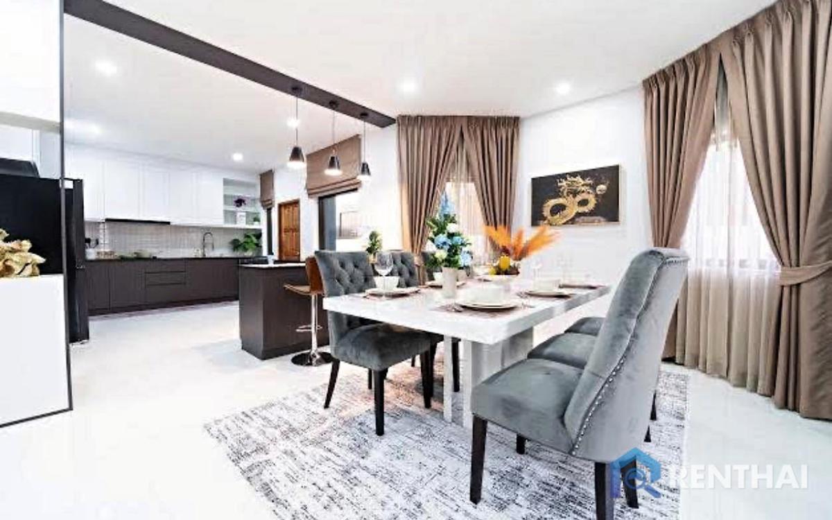 For SaleHousePattaya, Bangsaen, Chonburi : Fully Renovated 2-Storey Villa for Sale in the Heart of the City