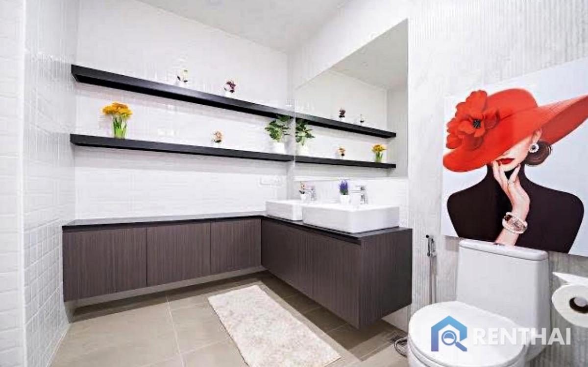 For SaleHousePattaya, Bangsaen, Chonburi : Fully Renovated 2-Storey Villa for Sale in the Heart of the City