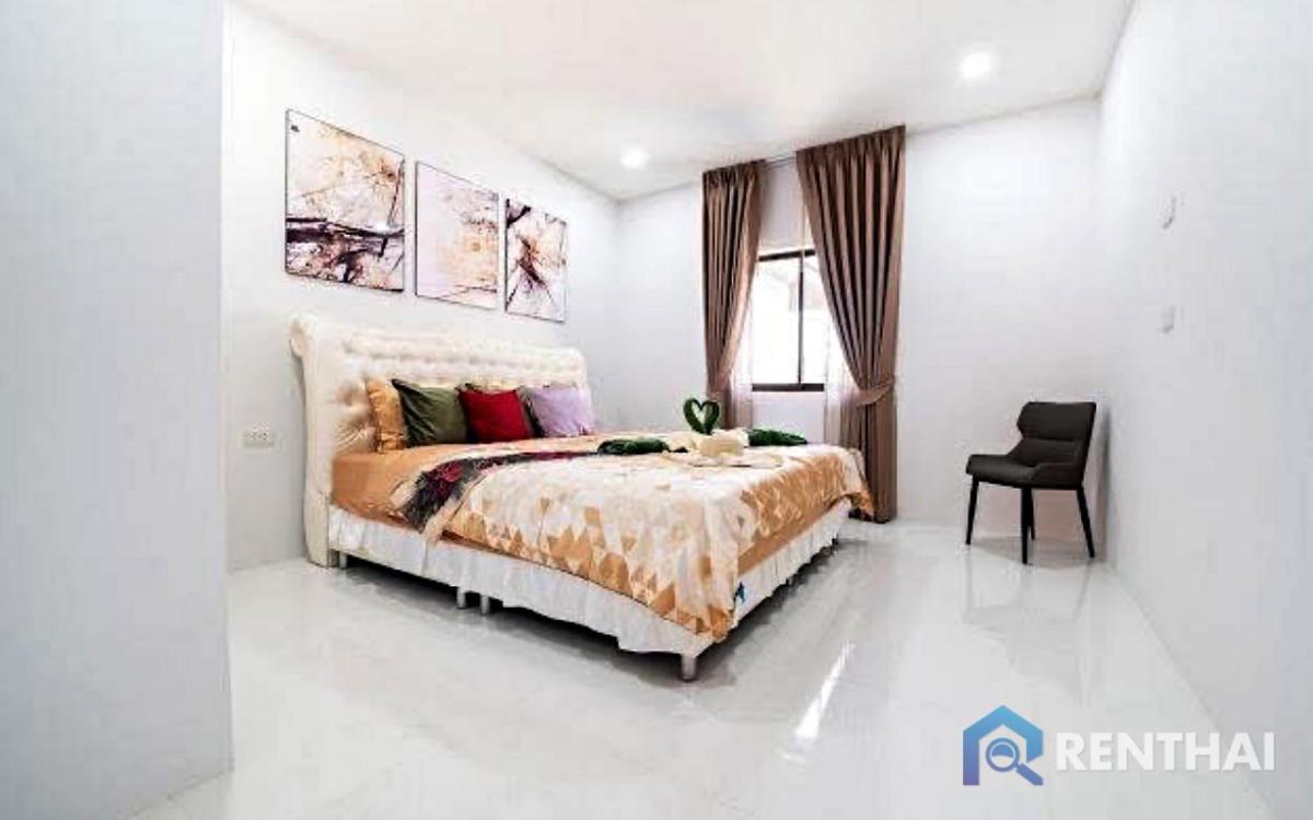 For SaleHousePattaya, Bangsaen, Chonburi : Fully Renovated 2-Storey Villa for Sale in the Heart of the City