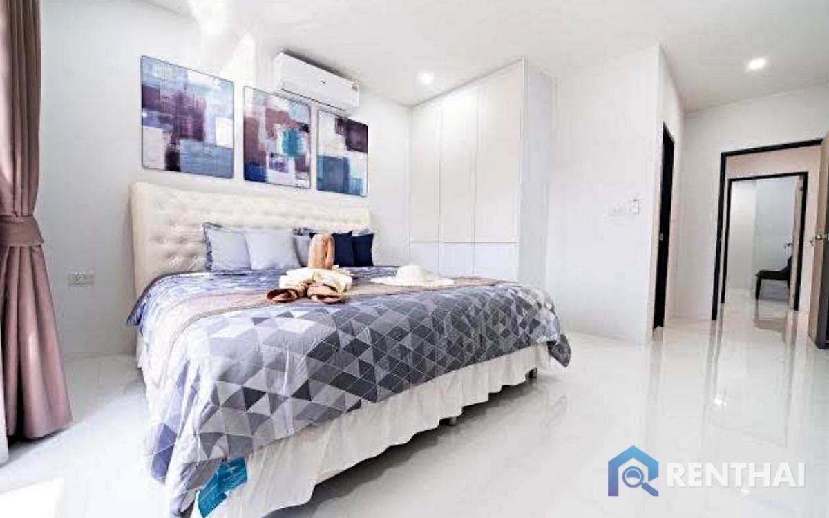 For SaleHousePattaya, Bangsaen, Chonburi : Fully Renovated 2-Storey Villa for Sale in the Heart of the City