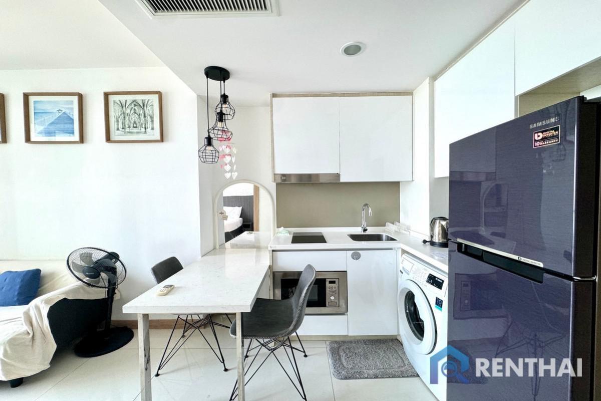 ขายคอนโดพัทยา บางแสน ชลบุรี สัตหีบ : ขายคอนโดเดอะริเวียร่า วงศ์อมาตย์ 1 ห้องนอน 35 ตร.ม. วิวทะเลตรงๆ ห้องชื่อต่างชาติราคาดีๆ