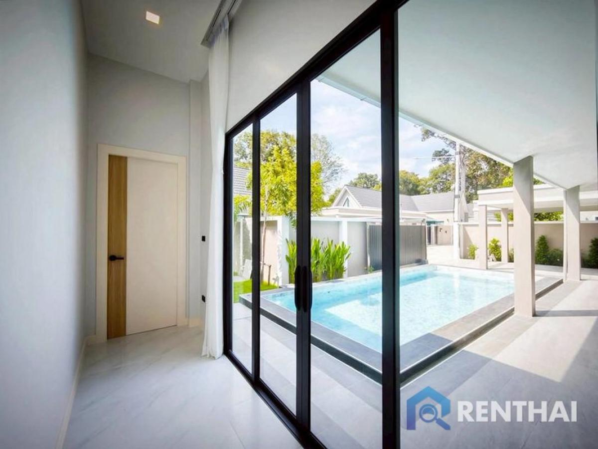 For SaleHousePattaya, Bangsaen, Chonburi : Charming Nordic Style Pool Villa for Sale in Pattaya