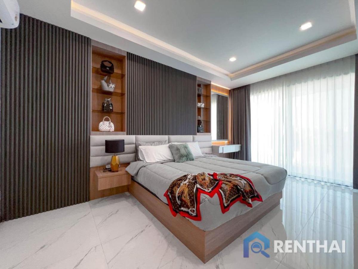 For SaleHousePattaya, Bangsaen, Chonburi : Modern 2 Storey Pool Villa close to Jomtien Beach