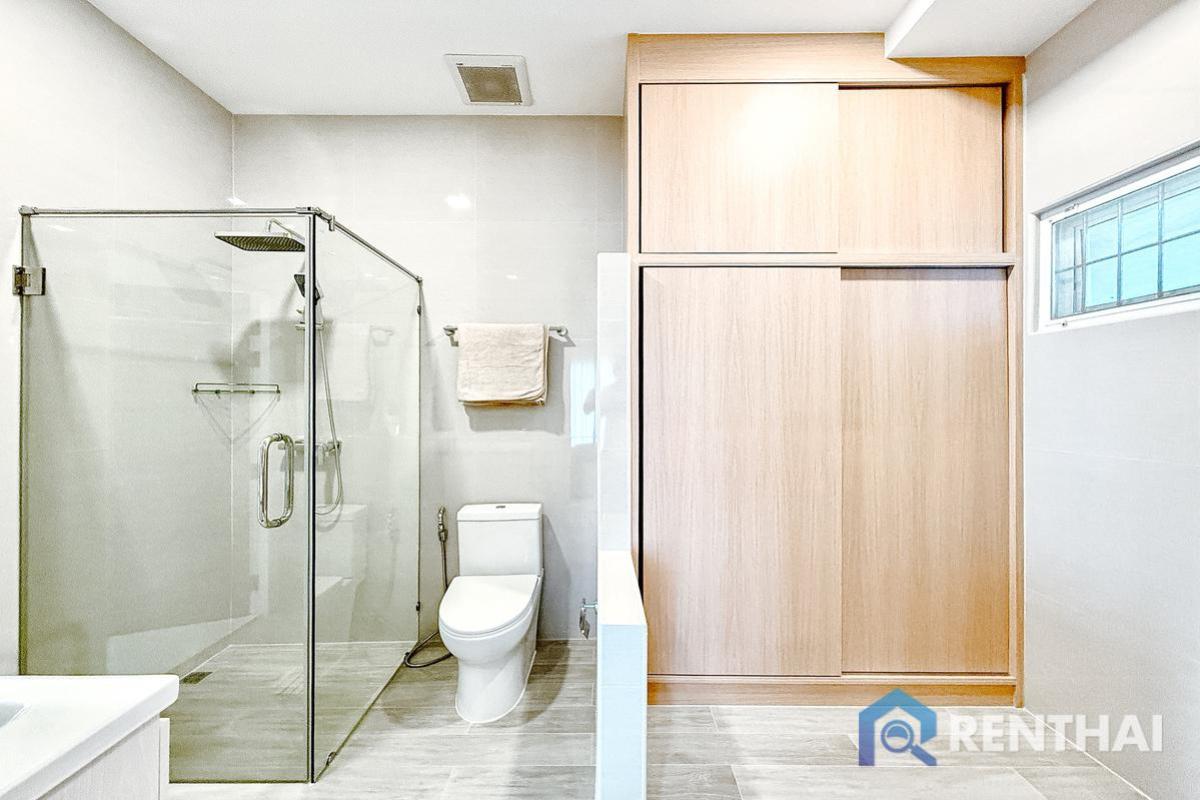 ขายบ้านพัทยา บางแสน ชลบุรี สัตหีบ : บ้านเดี่ยวรีโนเวทใหม่ ตกแต่งสวยงาม สไตล์โมเดิร์น พร้อมอยู่