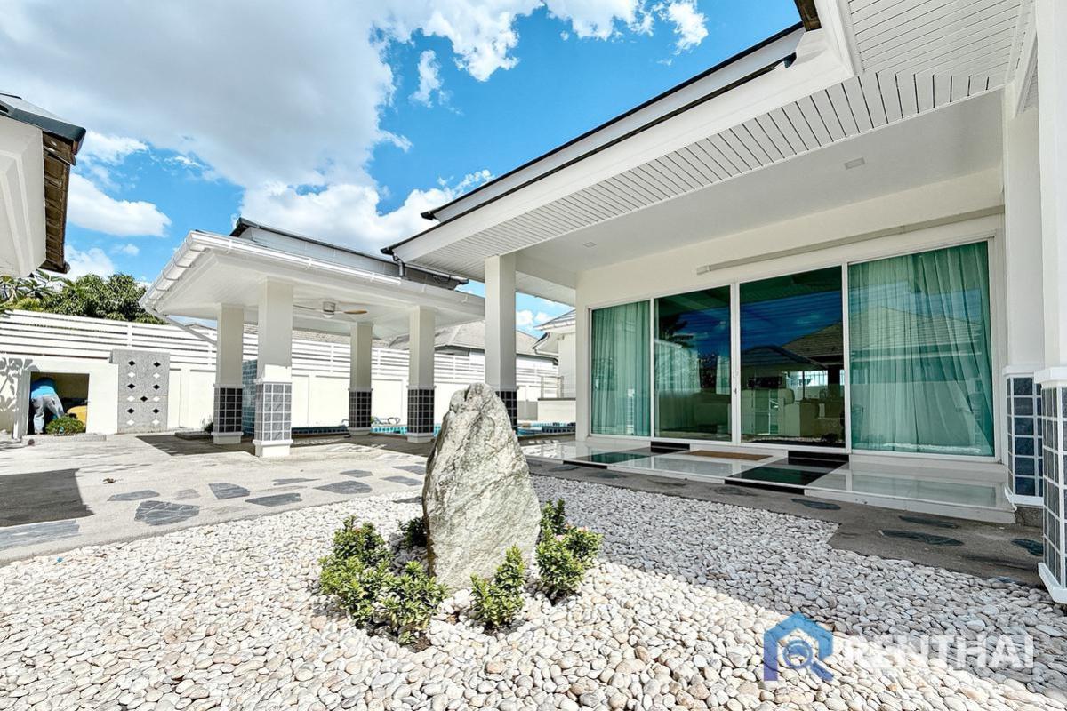 ขายบ้านพัทยา บางแสน ชลบุรี สัตหีบ : บ้านเดี่ยวรีโนเวทใหม่ ตกแต่งสวยงาม สไตล์โมเดิร์น พร้อมอยู่