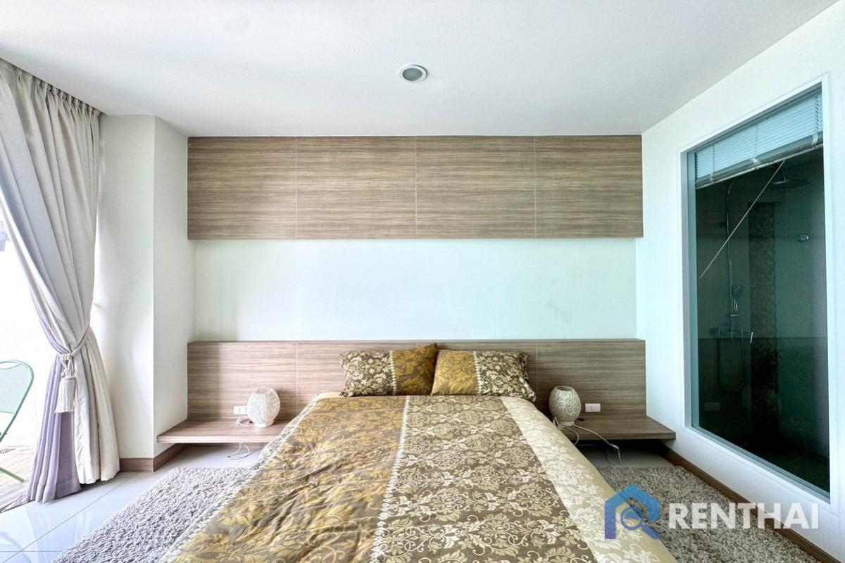 ขายคอนโดพัทยา บางแสน ชลบุรี สัตหีบ : ขายห้องวิวทะเลสวยๆ ตำแหน่งหายาก ราคาดีๆ The Riviera Wongamat สตูดิโอ ขนาด 31 ตร.ม. ชื่อต่างชาติ