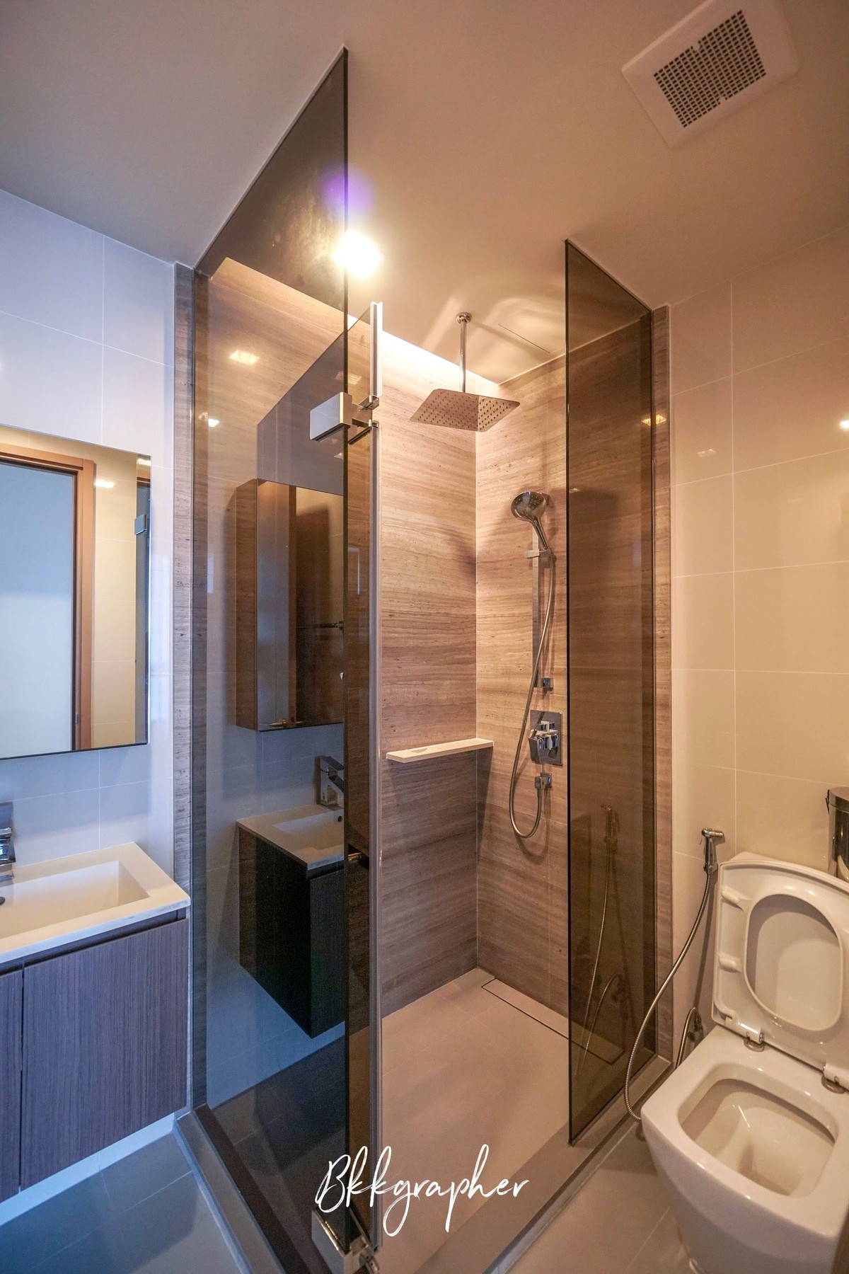 ขายคอนโดอ่อนนุช อุดมสุข : Top Floor ตัวจริงของโครงการ | The Line Sukhumvit 71 แต่งสถาปนิก ลดจาก 10.9 ล้าน เหลือ 8.5 ล้าน